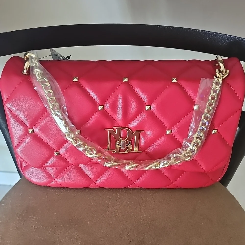 Red Quilted Chain Shoulder Bag - Picture 1 of 6